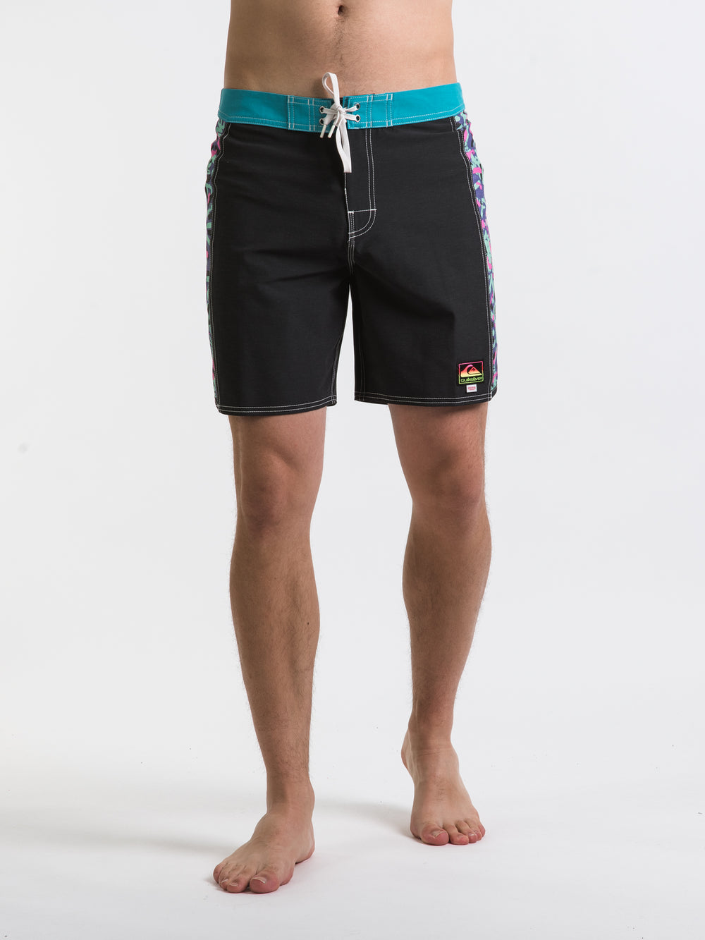 QUIKSILVER STRANGER THINGS ORIGINAL ARCH 1986 18" SHORT - CLEARANCE