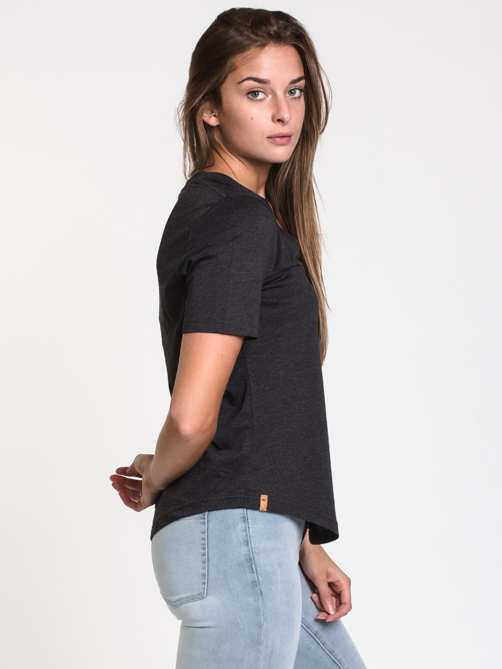 TENTREE V-NECK CORK PATCH T-SHIRT  - CLEARANCE
