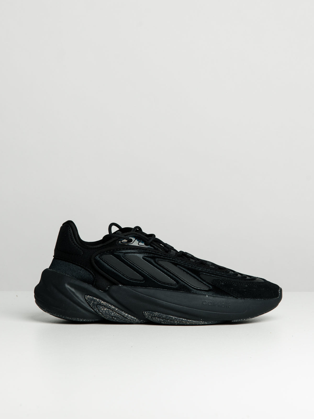 WOMENS ADIDAS OZELIA SNEAKERS - BLACK/BLACK - CLEARANCE