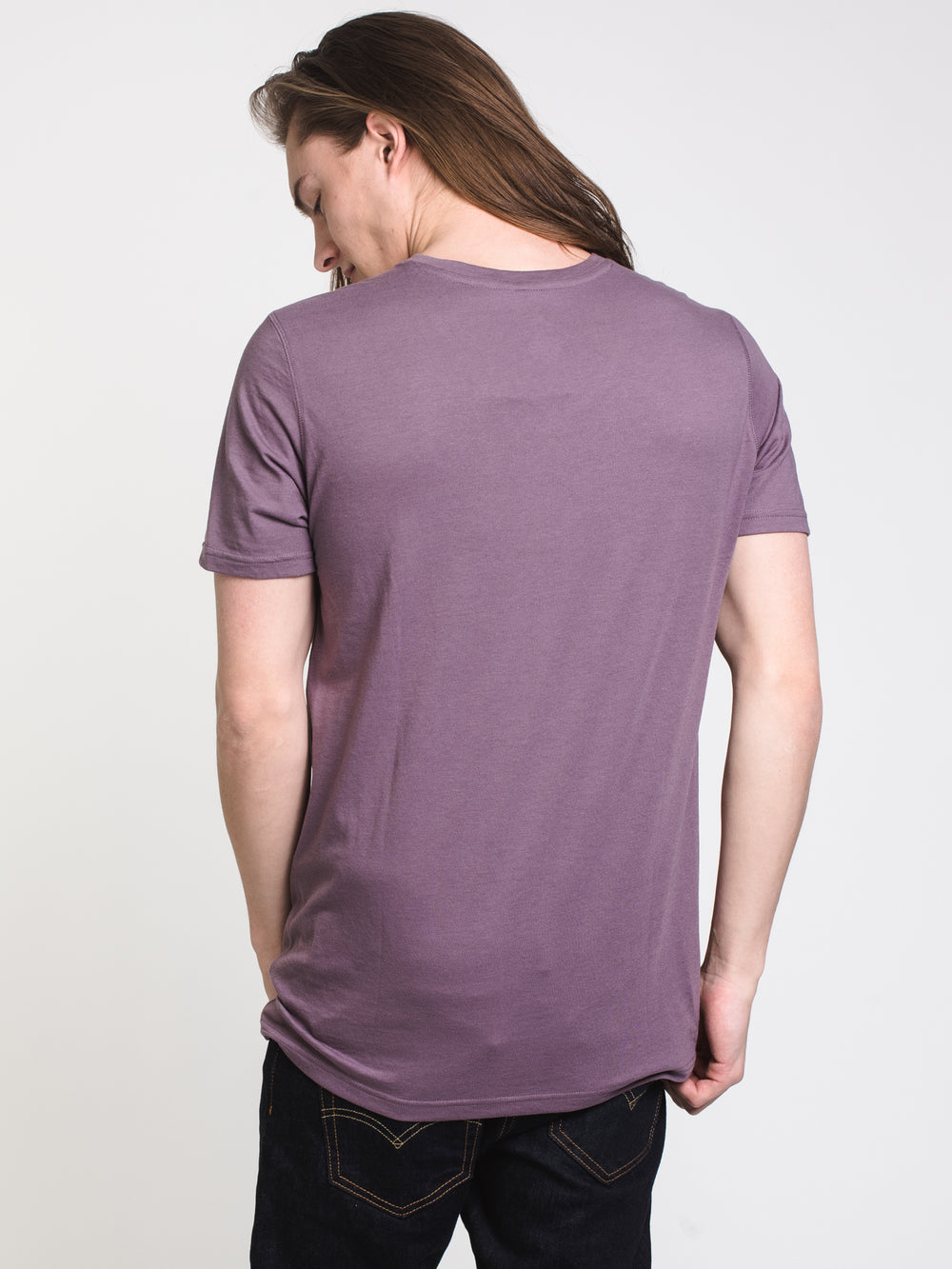 MENS VICTOR VNECK T - LILAC - CLEARANCE