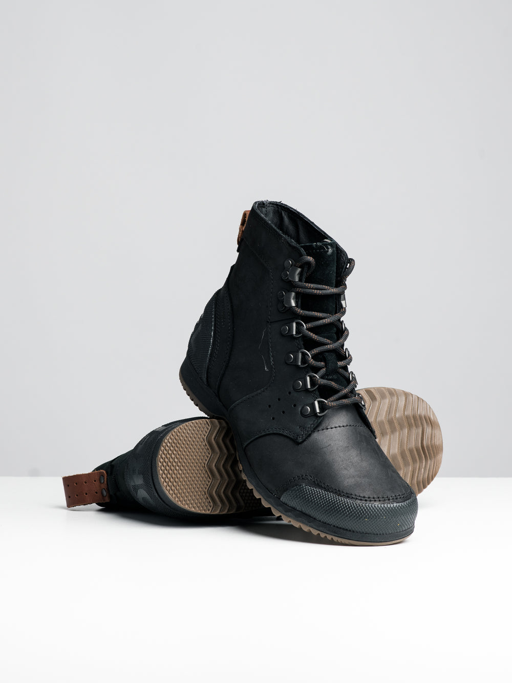 MENS ANKENY MID HIKER - BLACK - CLEARANCE