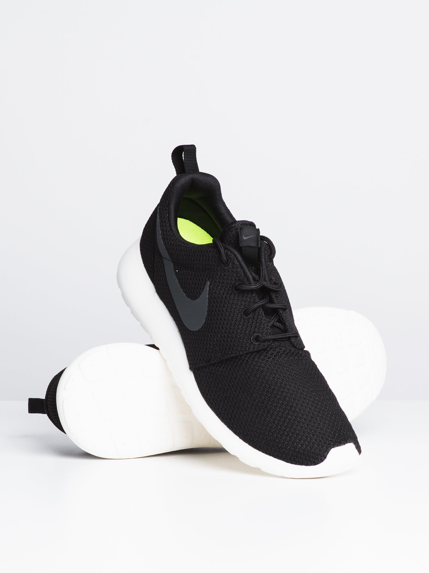 Nike mens roshe one 2024 black